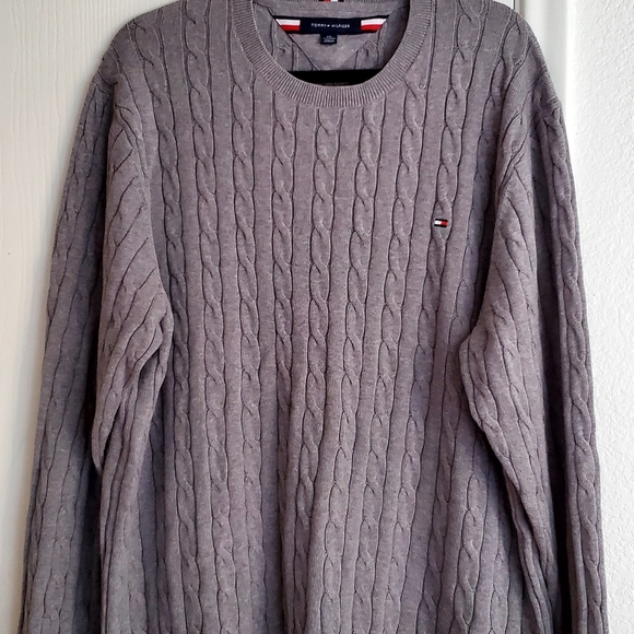 Tommy Hilfiger Men's Cable Knit Sweater in Gray - Picture 1 of 8